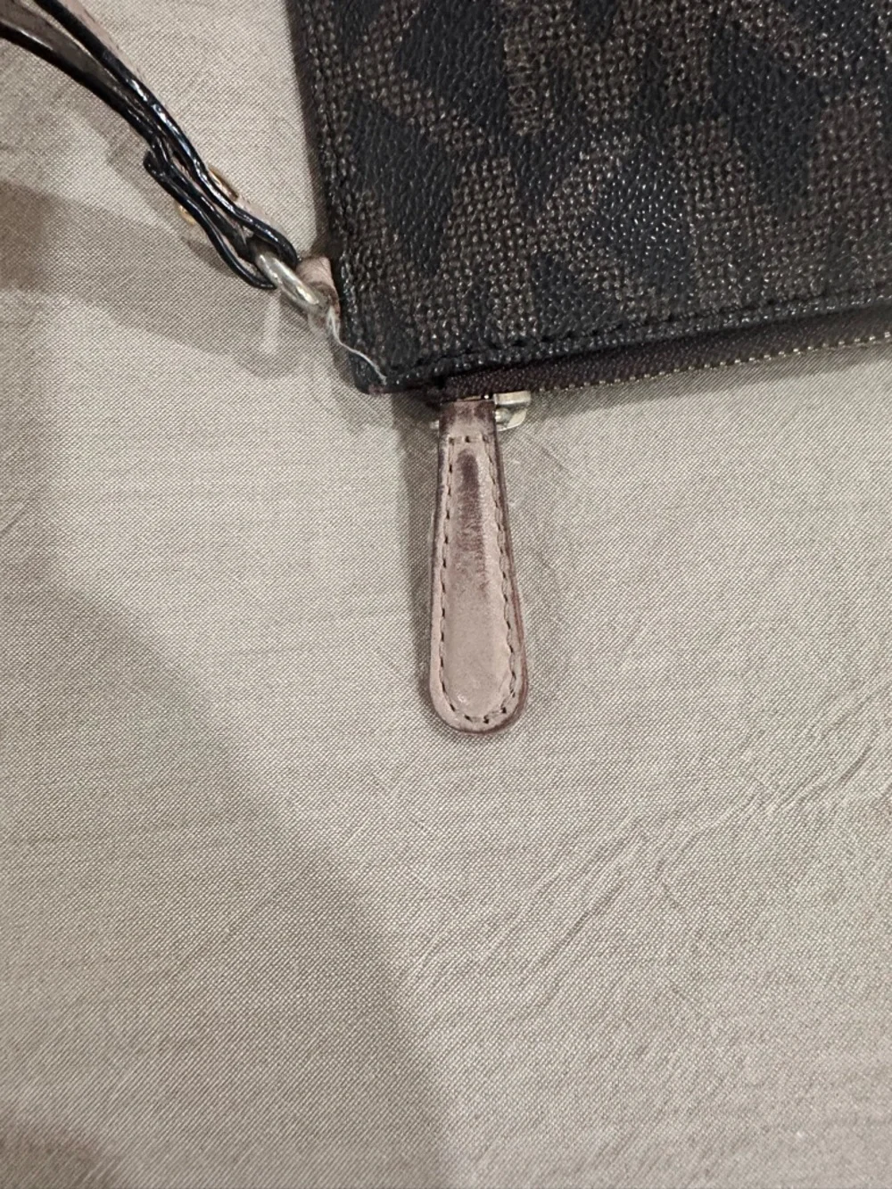 Michael Kors Brown MK Logo Zip Wristlet with Gold Plate - Picture 4 of 5